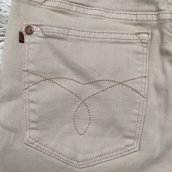 🎉HP🎉Judy Blue Garment Dyed High Waisted Shorts 💗 Bone - Picture 7 of 15